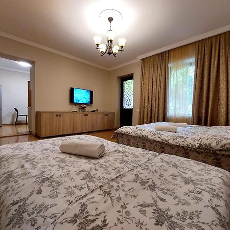 Geo Kutaisi Apartment Luaran gambar