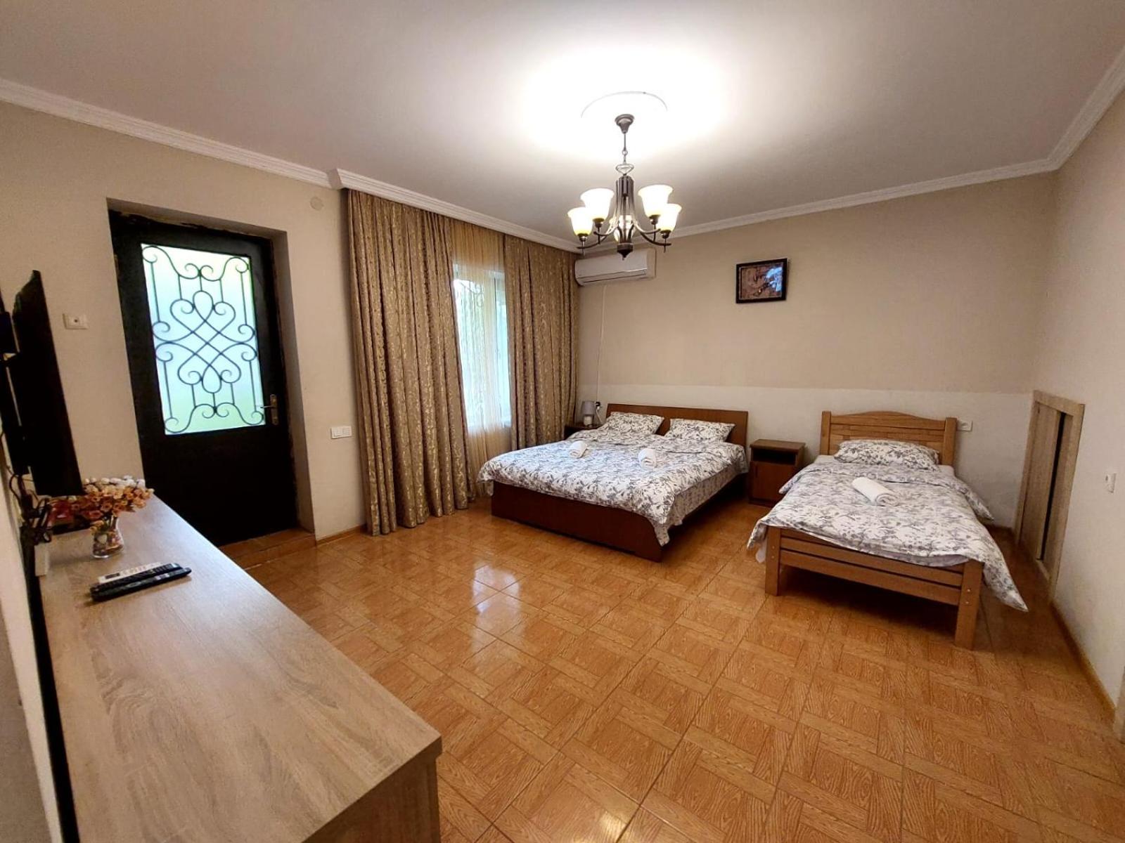 Geo Kutaisi Apartment Luaran gambar